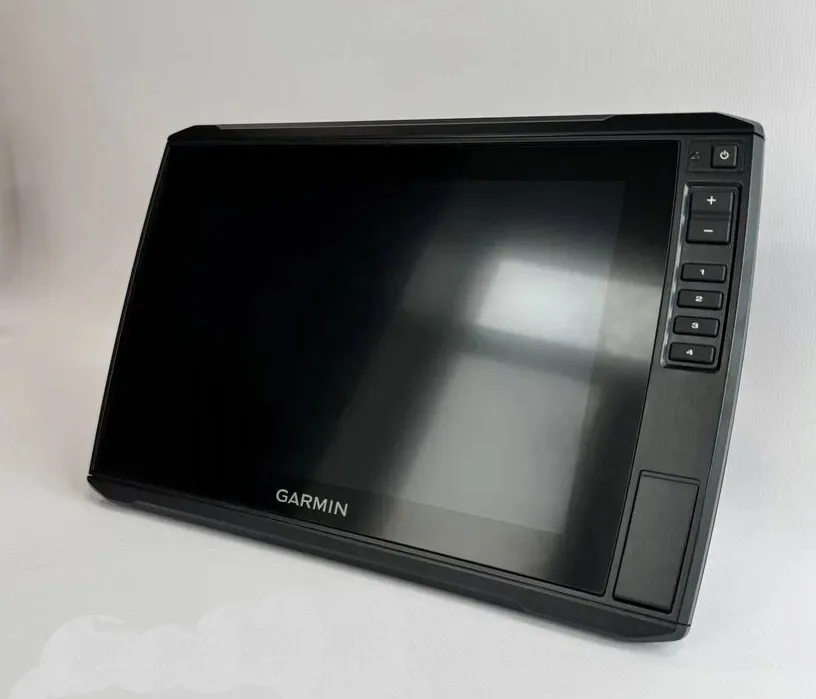 Комплект Garmin Echomap Ultra 2 102sv с Panoptix Livescope LVS34