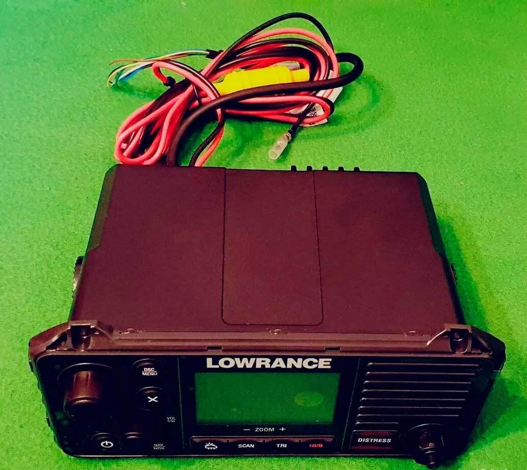 Морская радиостанция Lowrance Link 9 DSC VHF с приемником AIS