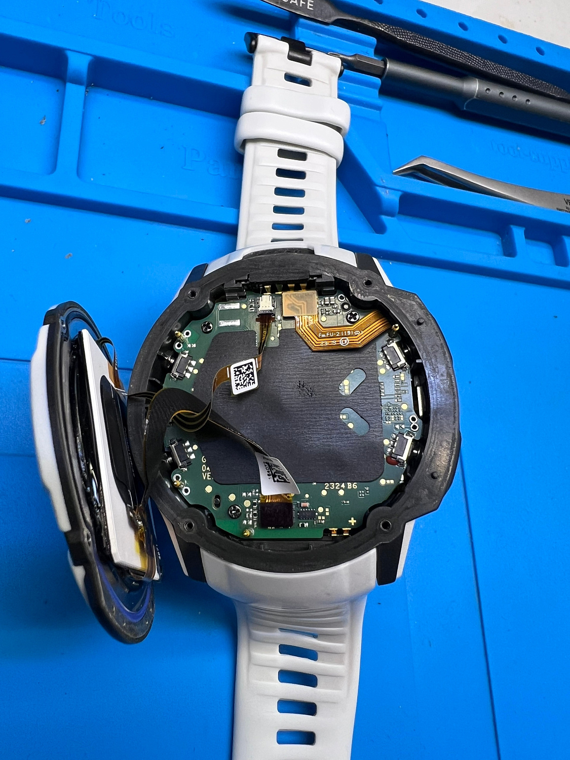 Ремонт часов Garmin Instinct 2x.